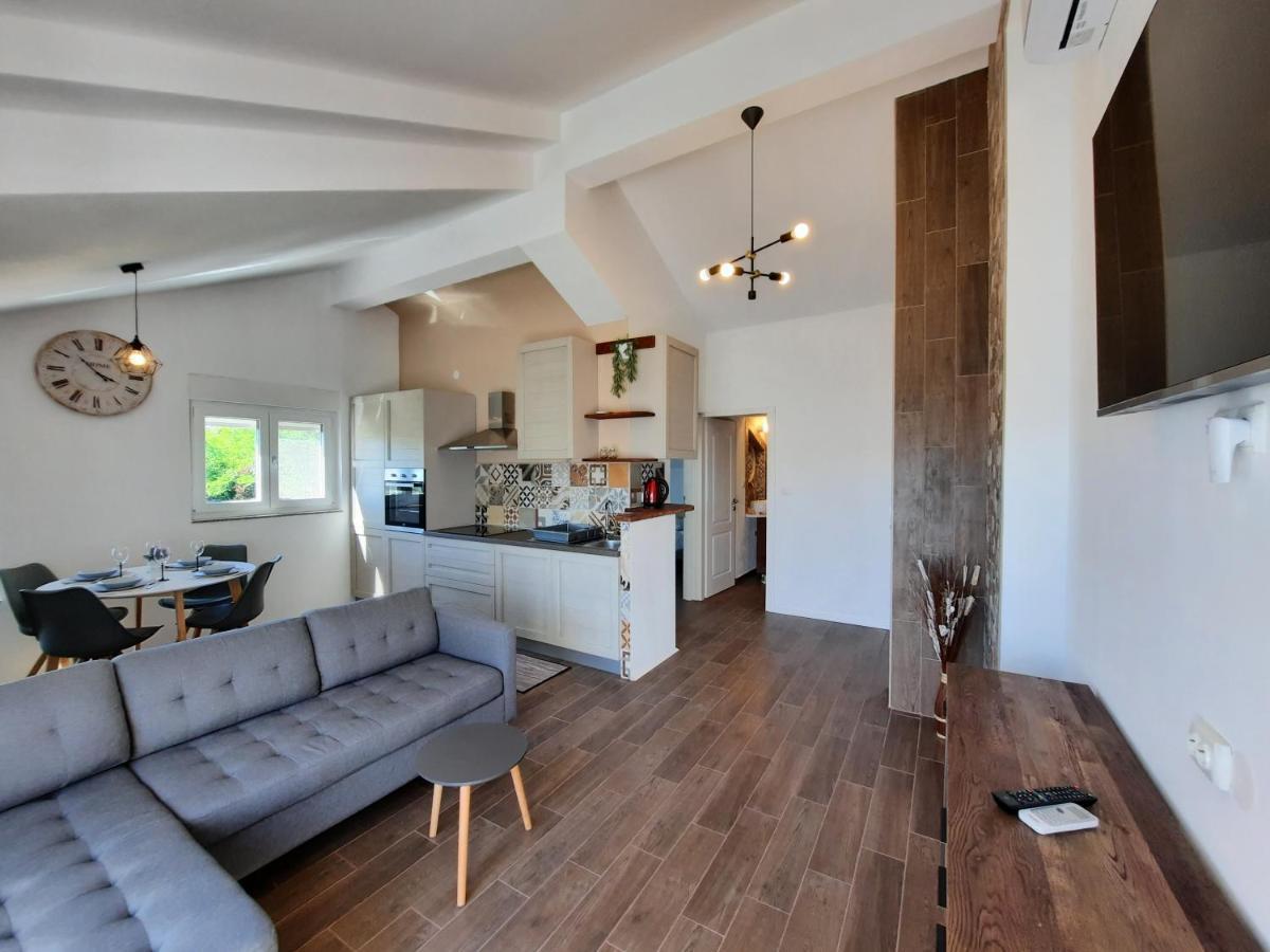 Apartmani Zekic Lopar Exterior photo